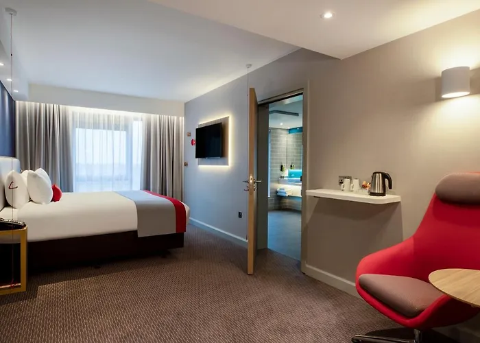 Holiday Inn Express Cambridge West - Cambourne By Ihg