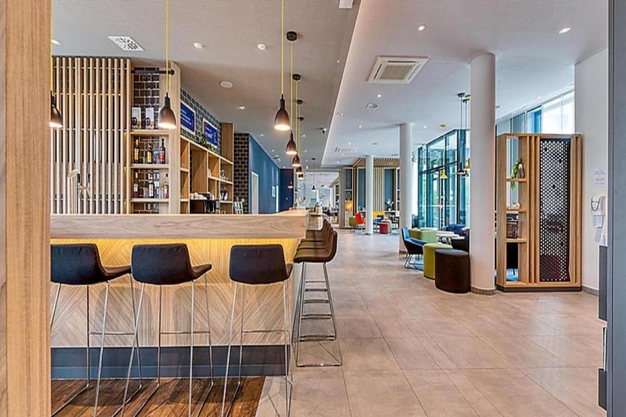 Hotel Express Cambridge West - By Ihg