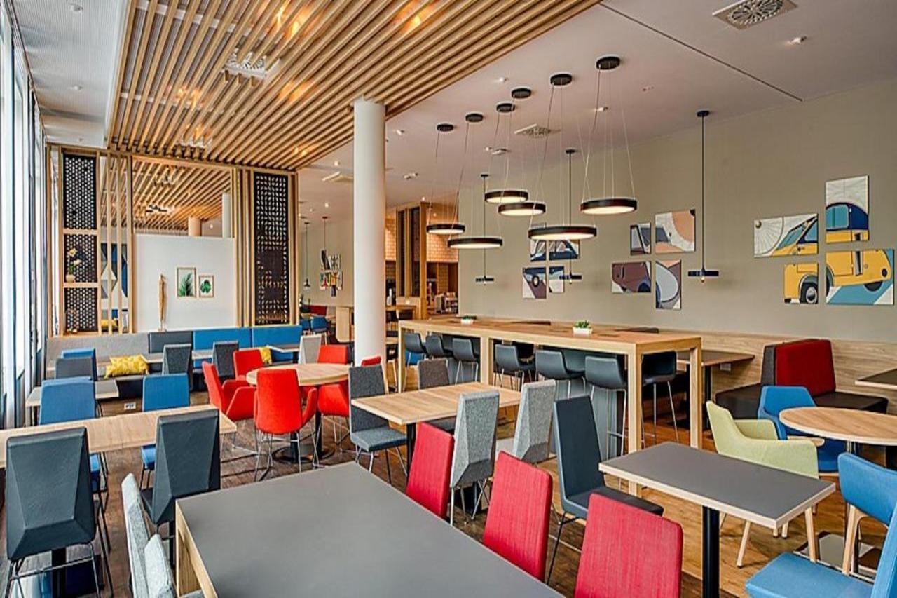 Hotel Express Cambridge West - By Ihg